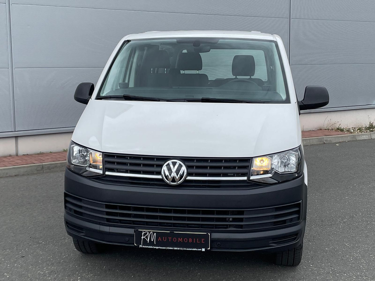 Volkswagen T6 Transporter 2.0 TDI PDC KLIMA - Товарно комбе: слика 4 Volkswagen T6 Transporter 2.0 TDI PDC KLIMA - Товарно комбе: слика 4