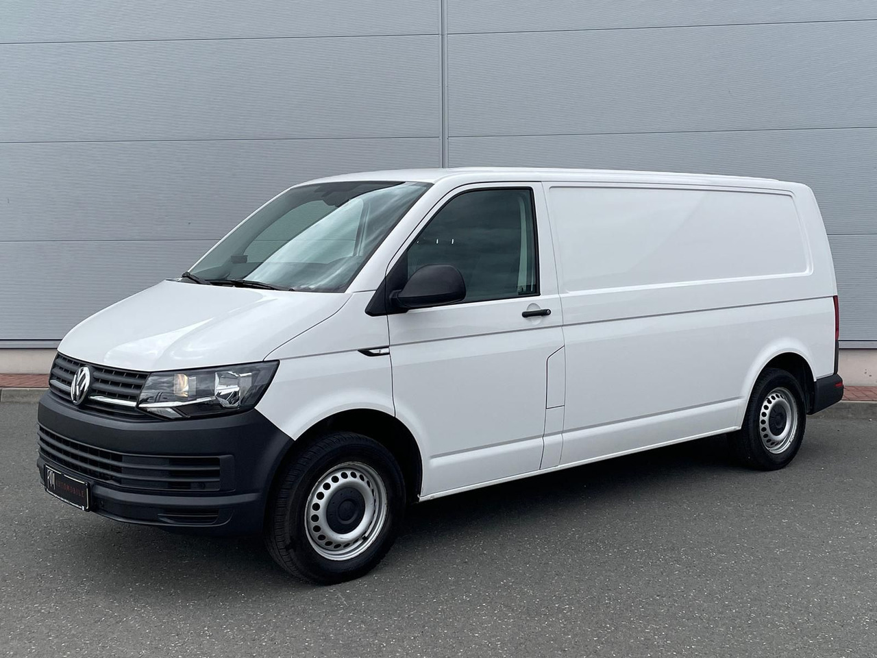 Volkswagen T6 Transporter 2.0 TDI PDC KLIMA - Патничко комбе: слика 1 Volkswagen T6 Transporter 2.0 TDI PDC KLIMA - Патничко комбе: слика 1