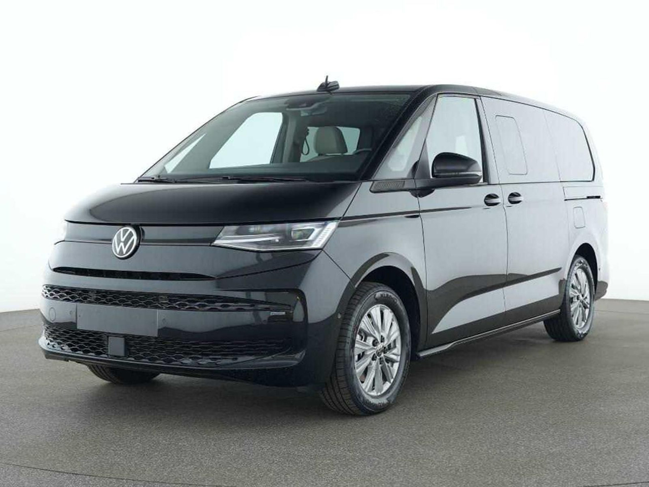 Volkswagen T7 Multivan eHybrid lang 4MOTION NAVI AHK ACC - Минибус, Патничко комбе: слика 1 Volkswagen T7 Multivan eHybrid lang 4MOTION NAVI AHK ACC - Минибус, Патничко комбе: слика 1