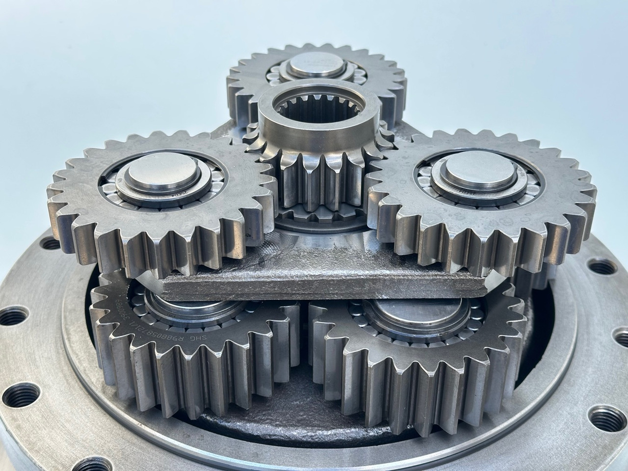 LIEBHERR Original Schwenkantrieb Typ:GFB2160 mit ID-Nr.11657357 – ID-Nr.12204229 – ID-Nr.12947309. R920 S-1545, R920-1545, R922LC-1442, R922 LC-1443, R924 LC-1444, R924 LC-1445. #11657357.04.10# - Ротационен редуктор за Багер гасеничар: слика 5 LIEBHERR Original Schwenkantrieb Typ:GFB2160 mit ID-Nr.11657357 – ID-Nr.12204229 – ID-Nr.12947309. R920 S-1545, R920-1545, R922LC-1442, R922 LC-1443, R924 LC-1444, R924 LC-1445. #11657357.04.10# - Ротационен редуктор за Багер гасеничар: слика 5