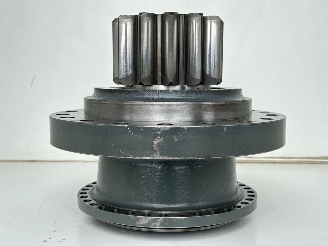 Liebherr Abtriebswellengehäuse ID-Nr.90013701 mit Abtriebswelle ID-Nr.90214087. SAT275A290. R922 LC-1486. R924 LC-1487. #0871#0876# - Трансмисија за Градежна машина: слика 4 Liebherr Abtriebswellengehäuse ID-Nr.90013701 mit Abtriebswelle ID-Nr.90214087. SAT275A290. R922 LC-1486. R924 LC-1487. #0871#0876# - Трансмисија за Градежна машина: слика 4