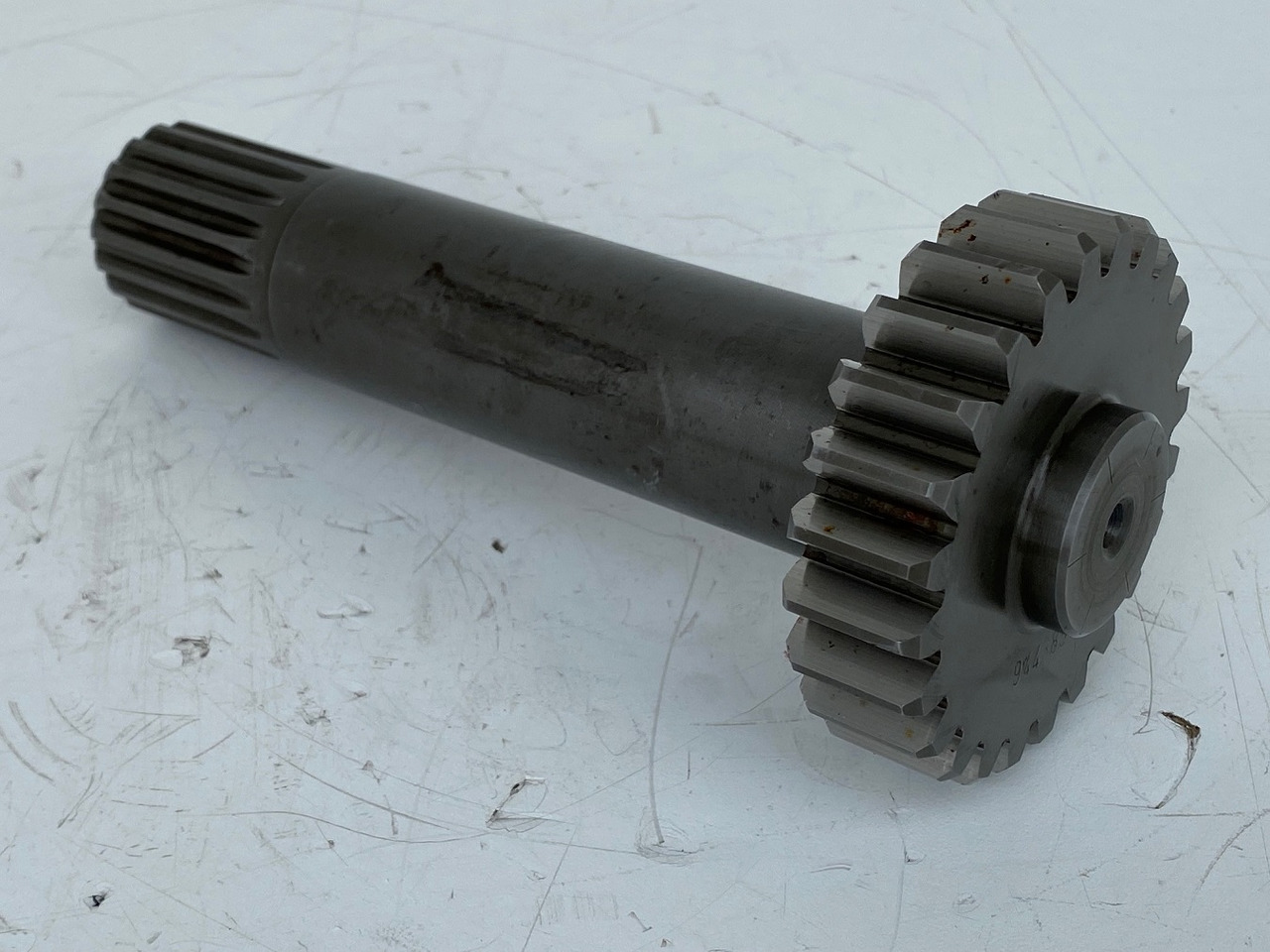 Liebherr Antriebswelle ID-Nr.9443859 - ID-Nr.944385903. LH60, LH80, ER934, ER944, LOS944, LOS946, LOS950, LOS954, R944, R946, R950, R954, RZG390. #AN2804# - Менувач за Багер гасеничар: слика 3 Liebherr Antriebswelle ID-Nr.9443859 - ID-Nr.944385903. LH60, LH80, ER934, ER944, LOS944, LOS946, LOS950, LOS954, R944, R946, R950, R954, RZG390. #AN2804# - Менувач за Багер гасеничар: слика 3