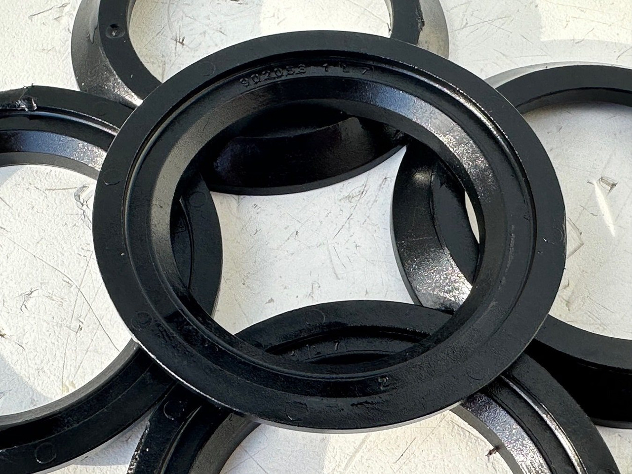 Liebherr Distanzscheibe ID-Nr.90205841.   FAT350P126 - FAT350P138.    R920 - R922 - R924 - R925 - R926 - R930 T.  #90205841.11.11# - Менувач за Градежна машина: слика 4 Liebherr Distanzscheibe ID-Nr.90205841.   FAT350P126 - FAT350P138.    R920 - R922 - R924 - R925 - R926 - R930 T.  #90205841.11.11# - Менувач за Градежна машина: слика 4