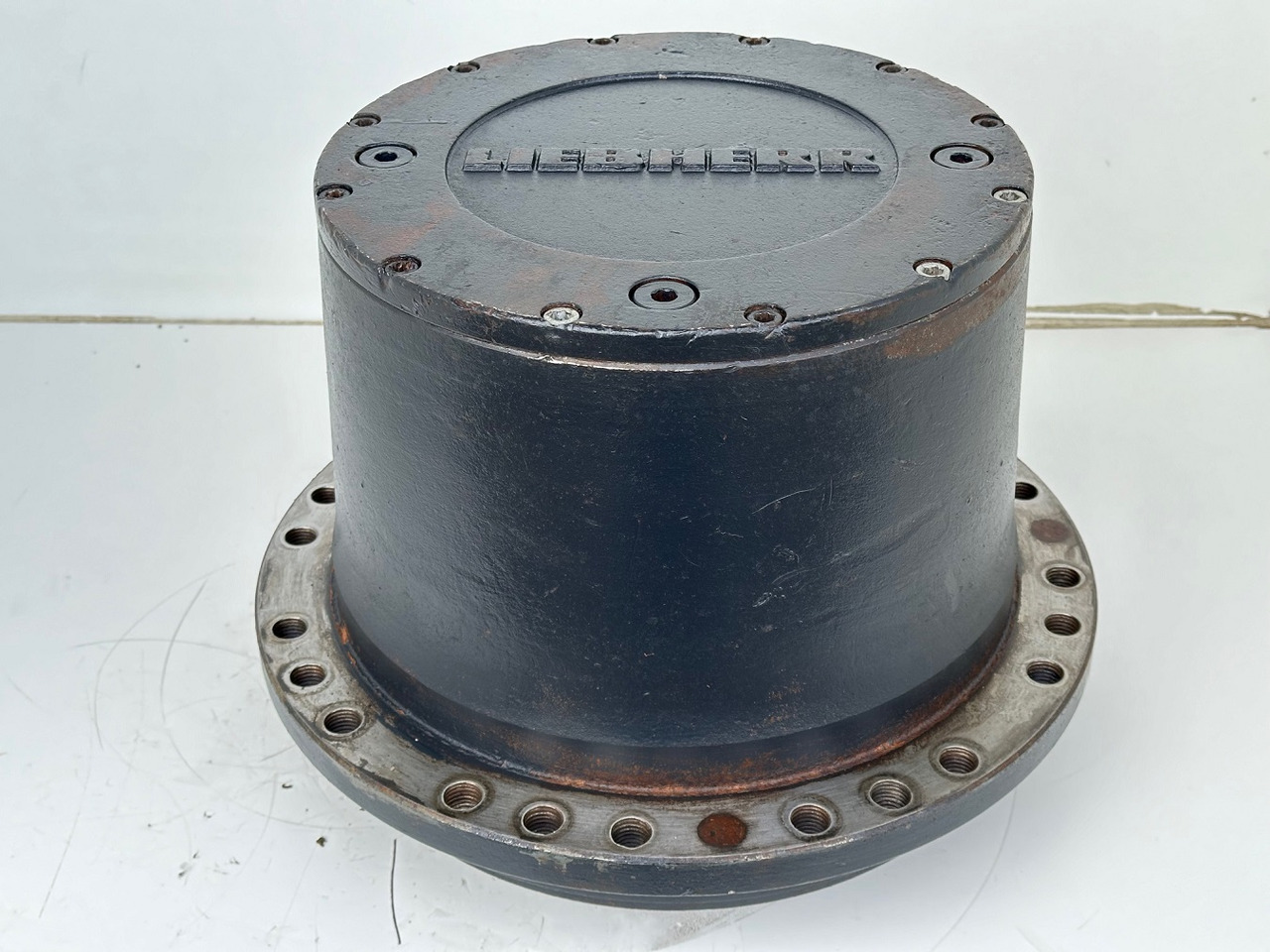Liebherr Fahrantrieb FAT355P076. ID-Nr.969455101 - ID-Nr.969524001 - ID-Nr.90022900. LO1916, LOS916, R906, R916, R922, R924. #969455101.1649# - Конечен редуктор за Градежна машина: слика 4 Liebherr Fahrantrieb FAT355P076. ID-Nr.969455101 - ID-Nr.969524001 - ID-Nr.90022900. LO1916, LOS916, R906, R916, R922, R924. #969455101.1649# - Конечен редуктор за Градежна машина: слика 4