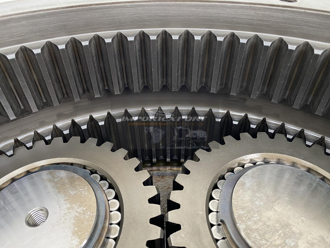 Конечен редуктор за Багер гасеничар Liebherr Fahrantrieb Typ:FAT450P004, ID-Nr.9443840 - ID-Nr.944384003. LH60C, LH60CP, LH60EC, LH80C, LH80EC, ER944C, LOS944, LOS954, R944B, R944C, R954B, R954C. #794#: слика 16 Конечен редуктор за Багер гасеничар Liebherr Fahrantrieb Typ:FAT450P004, ID-Nr.9443840 - ID-Nr.944384003. LH60C, LH60CP, LH60EC, LH80C, LH80EC, ER944C, LOS944, LOS954, R944B, R944C, R954B, R954C. #794#: слика 16