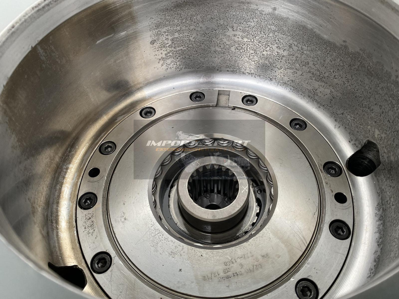 Конечен редуктор за Багер гасеничар Liebherr Fahrantrieb Typ:FAT450P004, ID-Nr.9443840 - ID-Nr.944384003. LH60C, LH60CP, LH60EC, LH80C, LH80EC, ER944C, LOS944, LOS954, R944B, R944C, R954B, R954C. #794#: слика 11 Конечен редуктор за Багер гасеничар Liebherr Fahrantrieb Typ:FAT450P004, ID-Nr.9443840 - ID-Nr.944384003. LH60C, LH60CP, LH60EC, LH80C, LH80EC, ER944C, LOS944, LOS954, R944B, R944C, R954B, R954C. #794#: слика 11