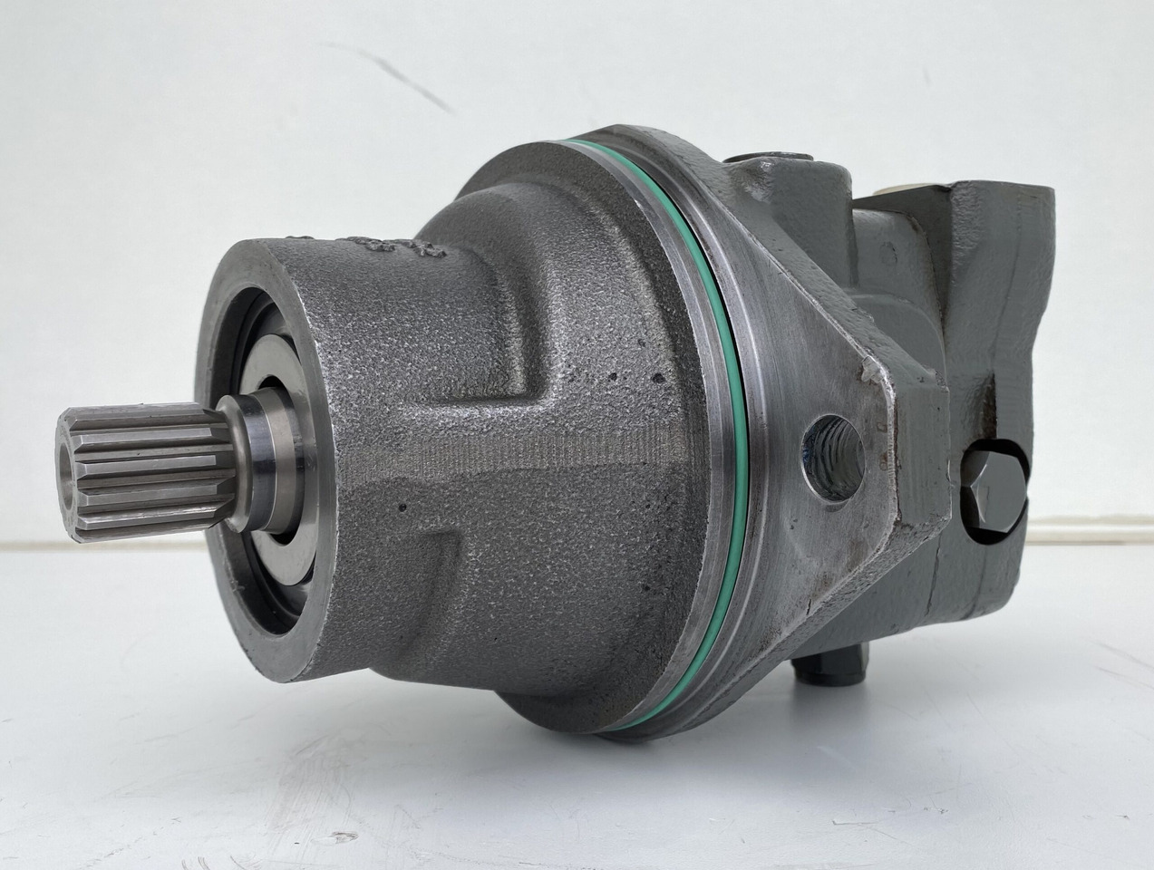 Liebherr Hydraulikeinbaumotor FMF045, ID-Nr.10132702.  A924,LH30C,LH30M,LH35M,LH35MT,LH40C,LH40CP,LH40M,LH40MP,LH50CHR,LH50M,LH50MHR,LH50MT.  #07110# - Хидрауличен мотор за Багер на тркала: слика 3 Liebherr Hydraulikeinbaumotor FMF045, ID-Nr.10132702.  A924,LH30C,LH30M,LH35M,LH35MT,LH40C,LH40CP,LH40M,LH40MP,LH50CHR,LH50M,LH50MHR,LH50MT.  #07110# - Хидрауличен мотор за Багер на тркала: слика 3