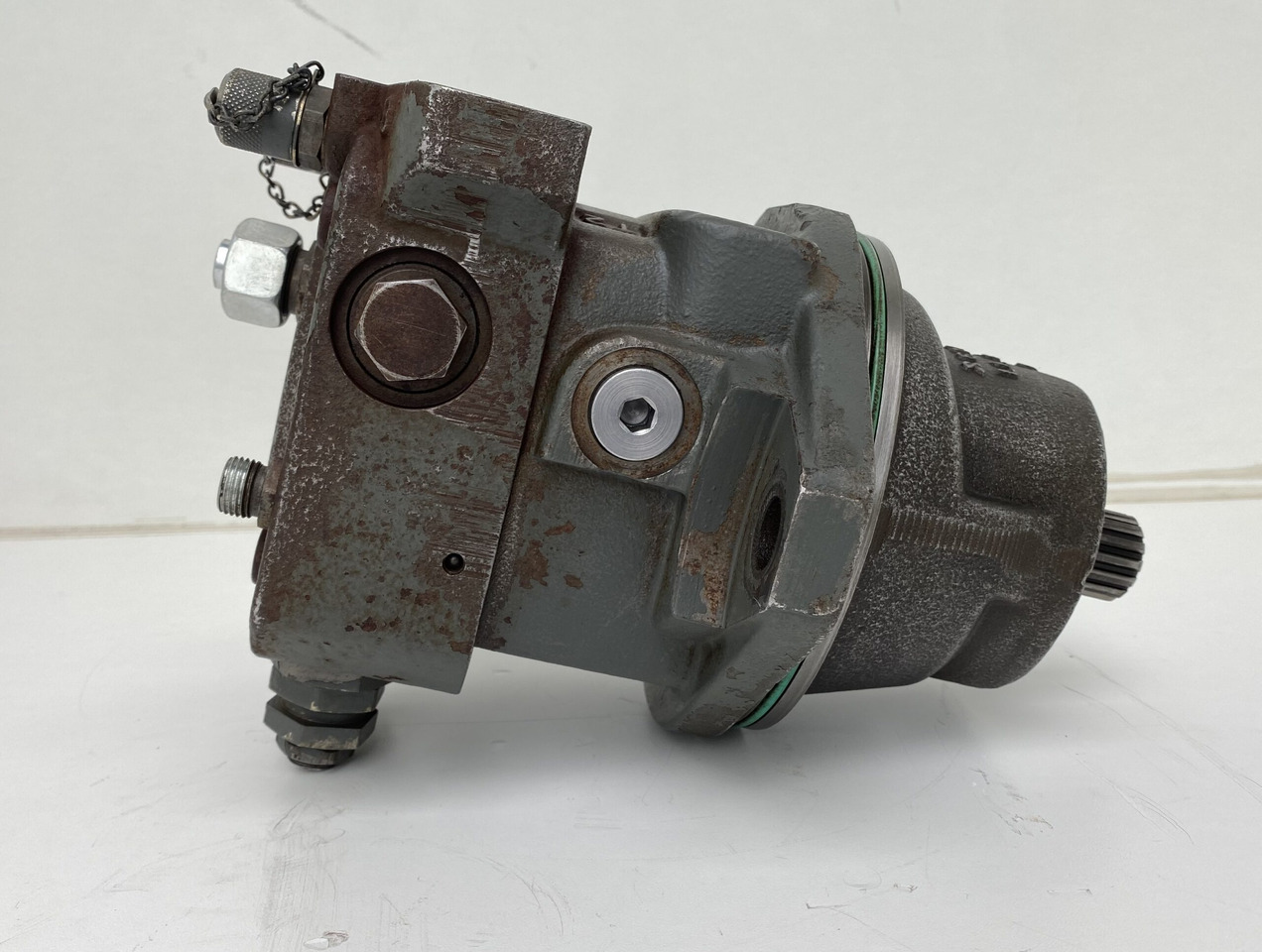 Liebherr Hydraulikeinbaumotor FMF045. ID-Nr.9075181 - ID-Nr.10125041. A309, A311, A312, A314, A316, A900, A904, A918, R313, R317, R900, R904. #22595# - Хидрауличен мотор за Градежна машина: слика 2 Liebherr Hydraulikeinbaumotor FMF045. ID-Nr.9075181 - ID-Nr.10125041. A309, A311, A312, A314, A316, A900, A904, A918, R313, R317, R900, R904. #22595# - Хидрауличен мотор за Градежна машина: слика 2