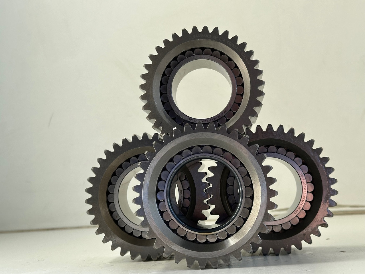 Liebherr Planetenrad ID-Nr.944356303 - ID-Nr.9443563 - ID-Nr.90208496 mit Zylinderrollenlager ID-Nr.761003403 - ID-Nr.10167340. #944356403.01# - Ротационен редуктор за Багер: слика 4 Liebherr Planetenrad ID-Nr.944356303 - ID-Nr.9443563 - ID-Nr.90208496 mit Zylinderrollenlager ID-Nr.761003403 - ID-Nr.10167340. #944356403.01# - Ротационен редуктор за Багер: слика 4