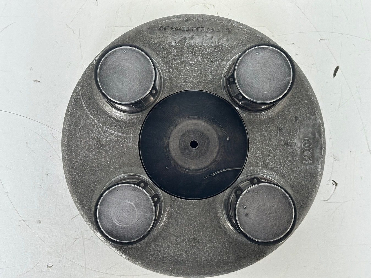 Liebherr Planetenträger ID-Nr.944306303 - ID-Nr.9443063. A924, A934, LH30, LH35, R906, R916, R922, R924, R926, R932, R934, R944. #k9079# - Менувач за Градежна машина: слика 3 Liebherr Planetenträger ID-Nr.944306303 - ID-Nr.9443063. A924, A934, LH30, LH35, R906, R916, R922, R924, R926, R932, R934, R944. #k9079# - Менувач за Градежна машина: слика 3