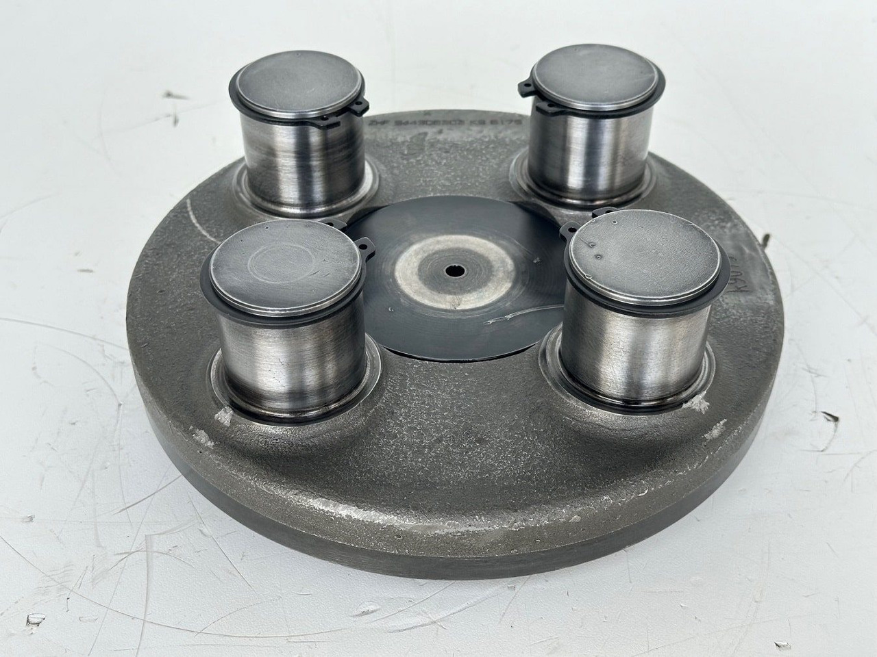 Liebherr Planetenträger ID-Nr.944306303 - ID-Nr.9443063. A924, A934, LH30, LH35, R906, R916, R922, R924, R926, R932, R934, R944. #k9079# - Менувач за Градежна машина: слика 2 Liebherr Planetenträger ID-Nr.944306303 - ID-Nr.9443063. A924, A934, LH30, LH35, R906, R916, R922, R924, R926, R932, R934, R944. #k9079# - Менувач за Градежна машина: слика 2