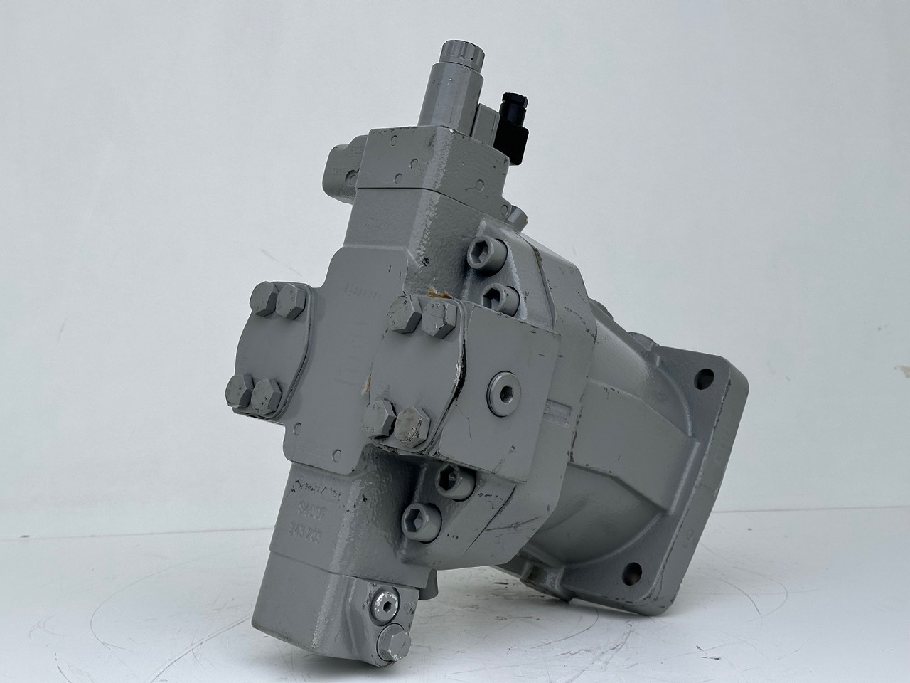 Liebherr Verstellmotor ID-Nr.510240108 - Hydromatik Rexroth Axialkolben-Verstellmotor Typ:A6VM140EP2D/63W-VZB017HB. #24338070# - Хидрауличен мотор за Кран со гасеници: слика 4 Liebherr Verstellmotor ID-Nr.510240108 - Hydromatik Rexroth Axialkolben-Verstellmotor Typ:A6VM140EP2D/63W-VZB017HB. #24338070# - Хидрауличен мотор за Кран со гасеници: слика 4