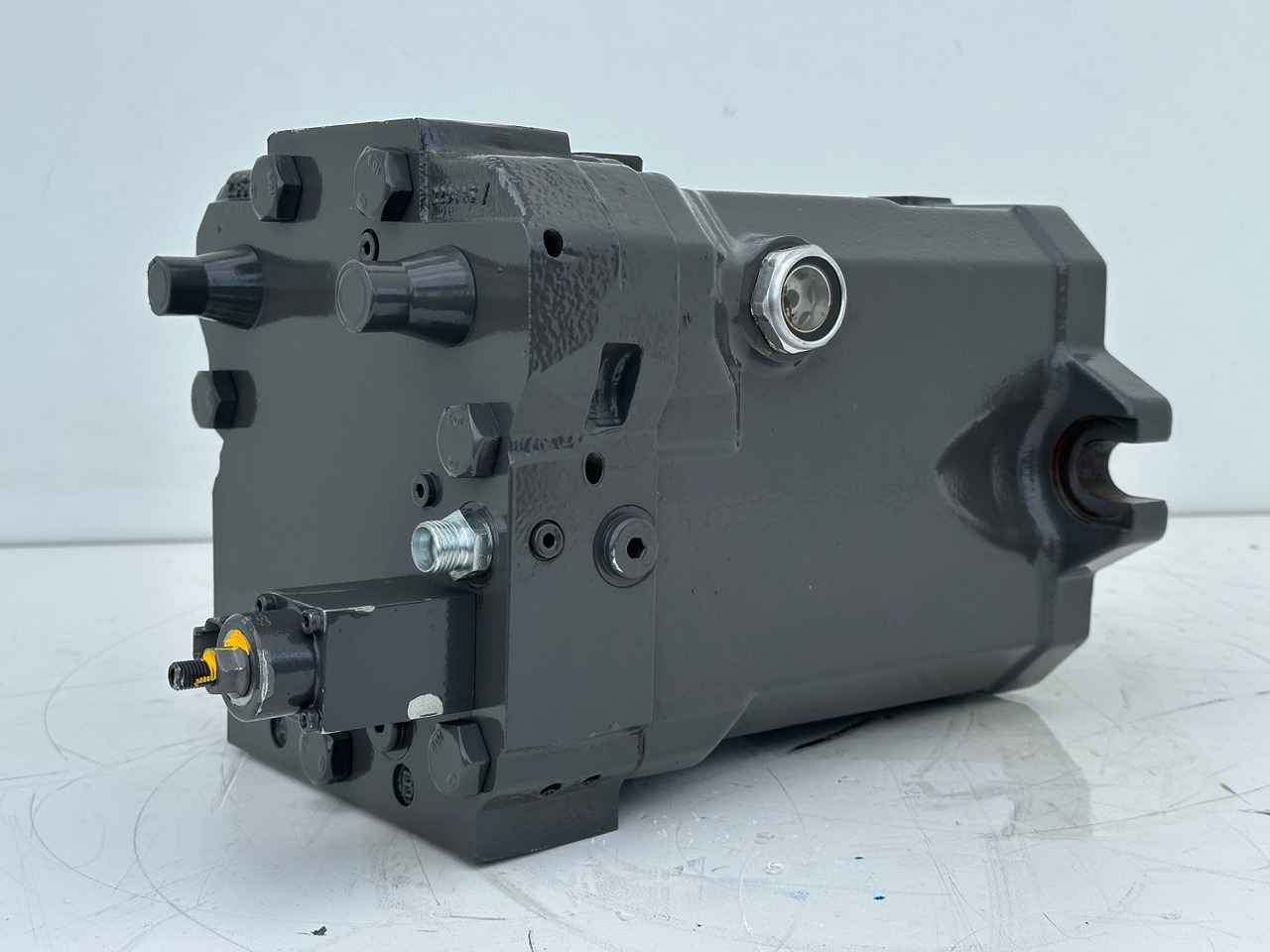 Linde Verstellmotor-Axialkolbenmotor Typ:HMV135-02 2710. #HMV135-02.2710# - Хидрауличен мотор: слика 3 Linde Verstellmotor-Axialkolbenmotor Typ:HMV135-02 2710. #HMV135-02.2710# - Хидрауличен мотор: слика 3
