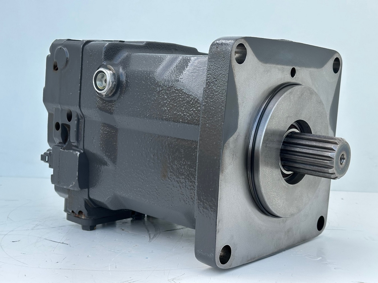 Linde Verstellmotor-Axialkolbenmotor Typ:HMV210-02 2532. #HMV210-02.2532# - Хидрауличен мотор: слика 2 Linde Verstellmotor-Axialkolbenmotor Typ:HMV210-02 2532. #HMV210-02.2532# - Хидрауличен мотор: слика 2