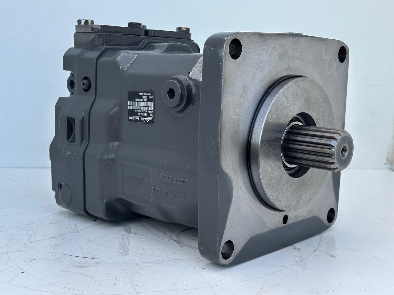 Linde Verstellmotor-Axialkolbenmotor Typ:HMV210-02 2532. #HMV210-02.2532# - Хидрауличен мотор: слика 4 Linde Verstellmotor-Axialkolbenmotor Typ:HMV210-02 2532. #HMV210-02.2532# - Хидрауличен мотор: слика 4