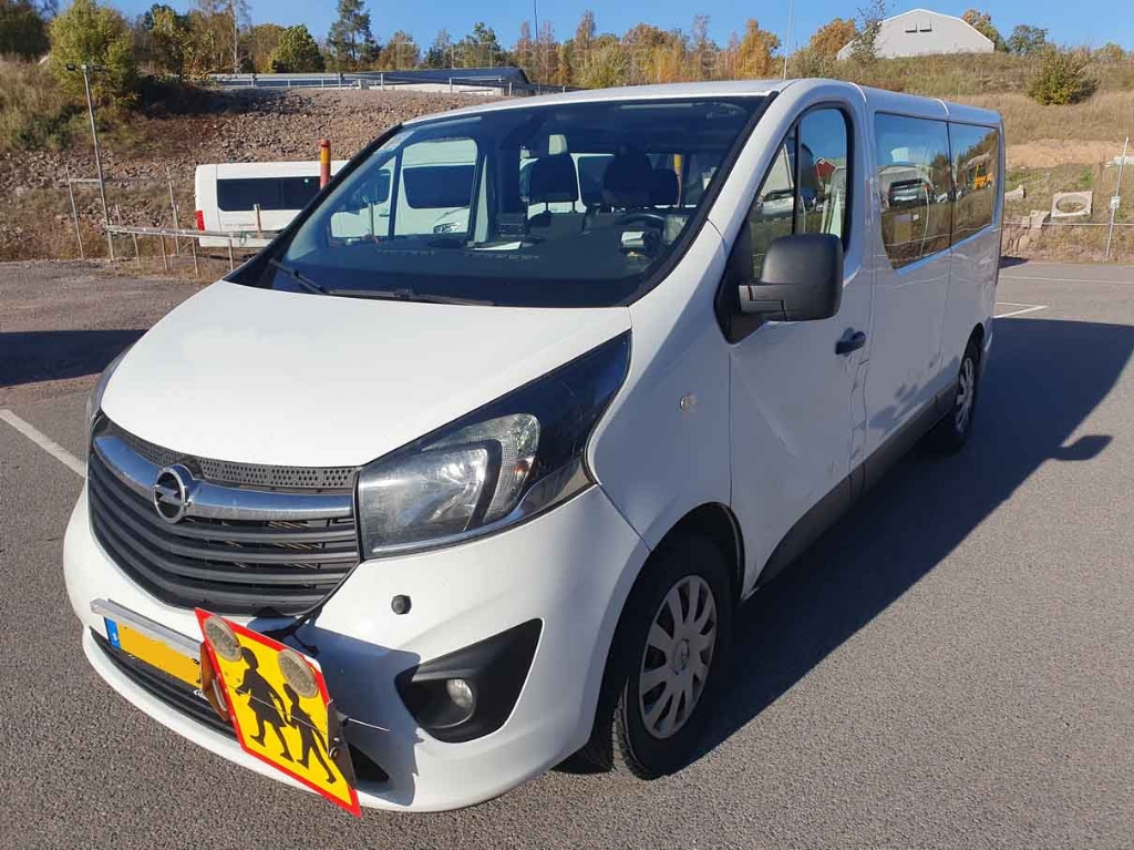 OPEL Vivaro-B - Минибус, Патничко комбе: слика 4 OPEL Vivaro-B - Минибус, Патничко комбе: слика 4