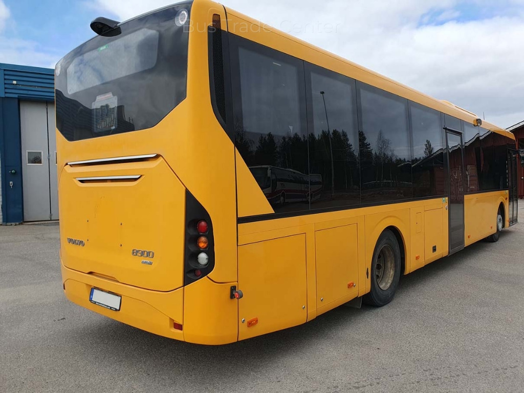 VOLVO 8900 B8RLE - Приградски автобус: слика 2 VOLVO 8900 B8RLE - Приградски автобус: слика 2