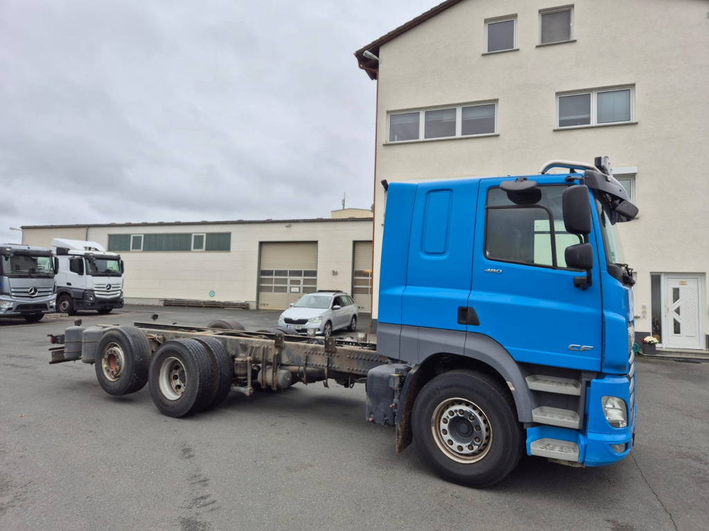 DAF CF 480 6x2 (Nr. 6097) - Камион со кабинска шасија: слика 1 DAF CF 480 6x2 (Nr. 6097) - Камион со кабинска шасија: слика 1