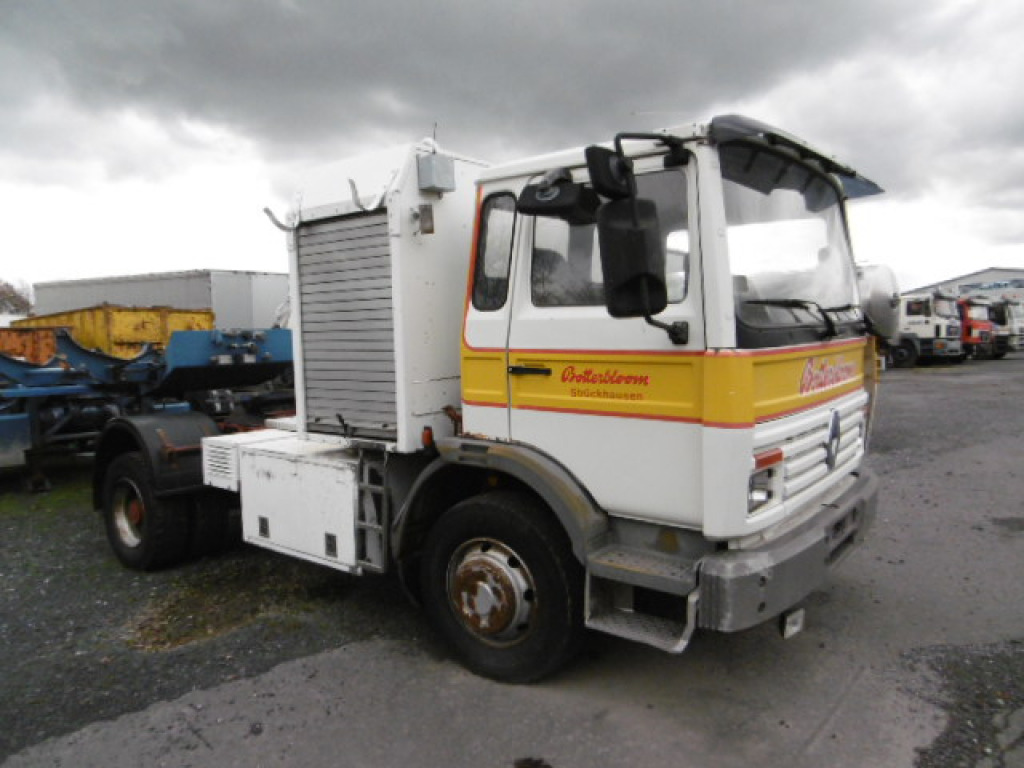 Renault 40GCC2 (Nr. 104) - Камион влекач: слика 4 Renault 40GCC2 (Nr. 104) - Камион влекач: слика 4