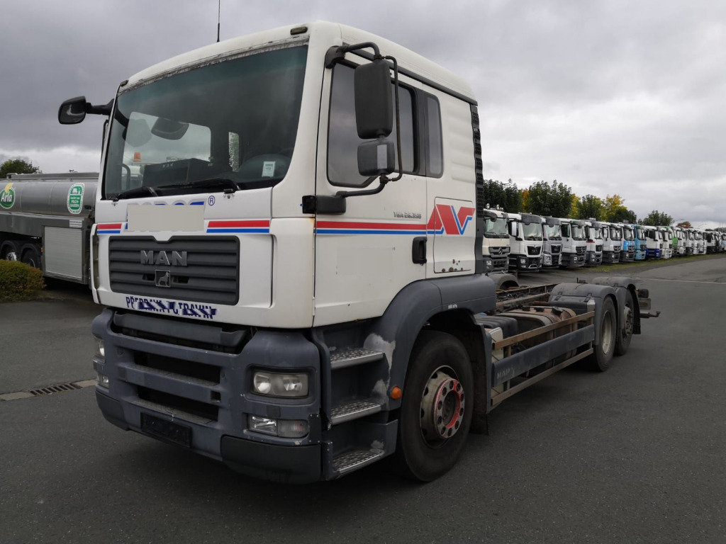 MAN TGA 26.350 6x2 (Nr. 4998) - Камион со кабинска шасија: слика 3 MAN TGA 26.350 6x2 (Nr. 4998) - Камион со кабинска шасија: слика 3