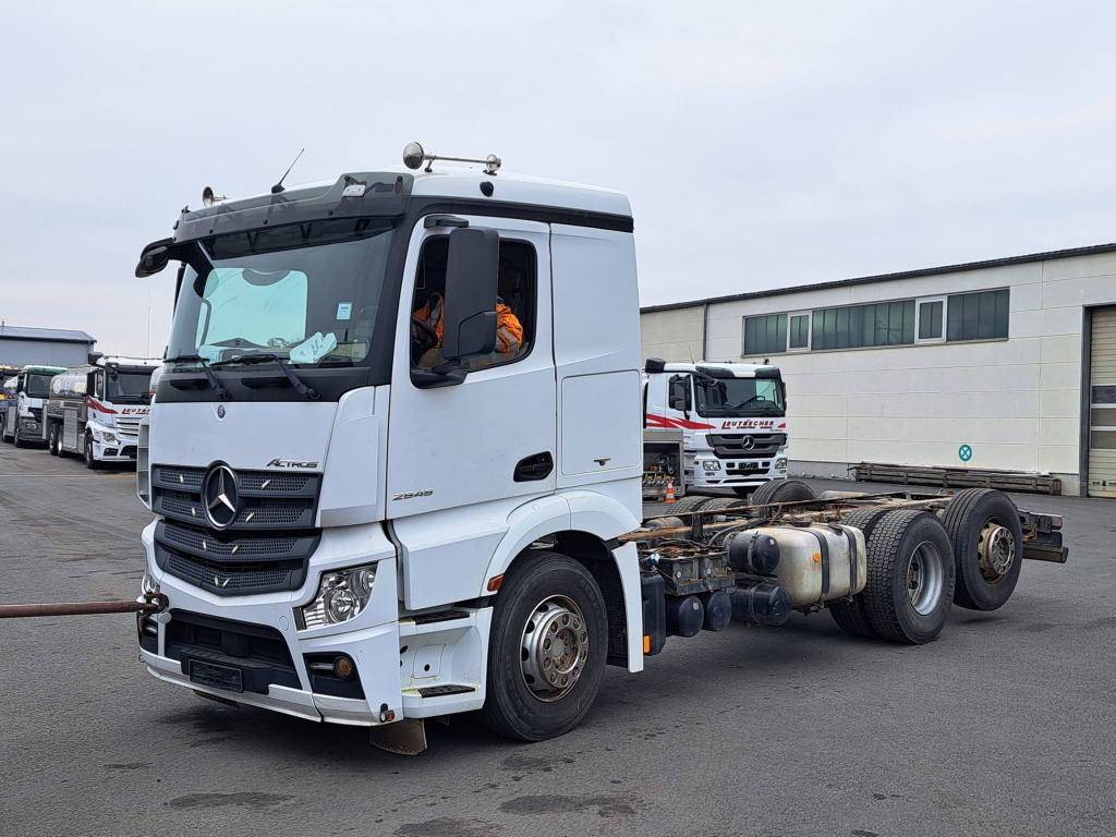 Mercedes Benz Actros 2545 L 6x2 Motorschaden(Nr. 5785) - Камион со кабинска шасија: слика 3 Mercedes Benz Actros 2545 L 6x2 Motorschaden(Nr. 5785) - Камион со кабинска шасија: слика 3