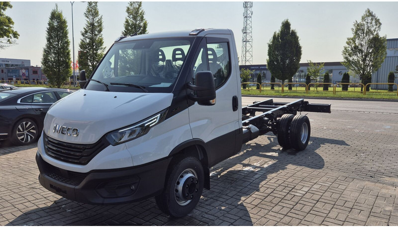 Нов Камион со кабинска шасија Iveco Daily 70C18 - nowe!: слика 12