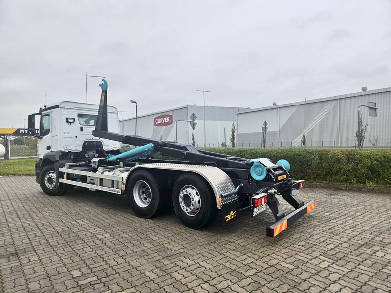 Mercedes-Benz ACTROS 5 - 2542 Nowy! - Камион со кука за подигање: слика 2 Mercedes-Benz ACTROS 5 - 2542 Nowy! - Камион со кука за подигање: слика 2