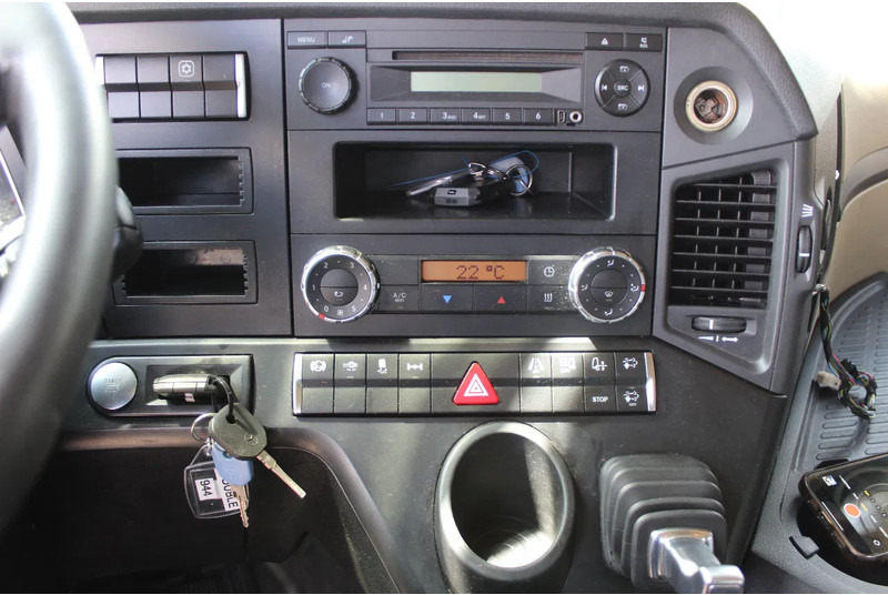 Камион влекач Mercedes-Benz Actros 1845 * 4X2 * EURO6 *: слика 18
