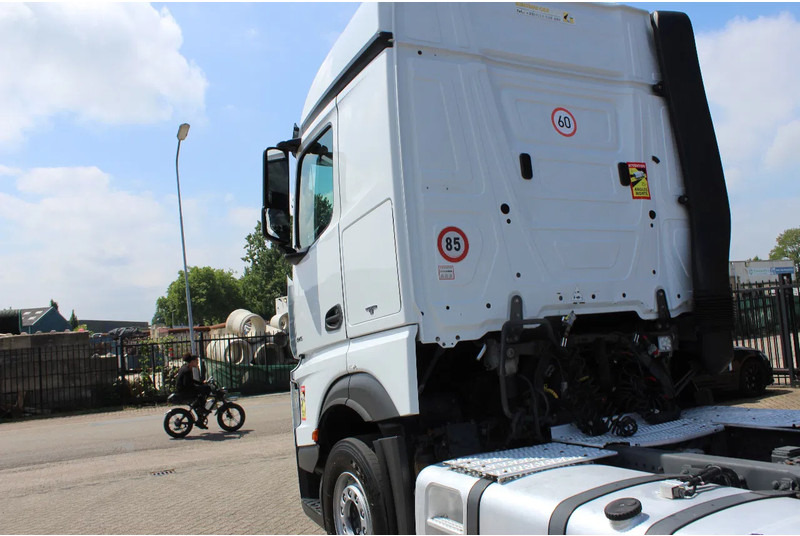 Камион влекач Mercedes-Benz Actros 1845 * 4X2 * EURO6 *: слика 16