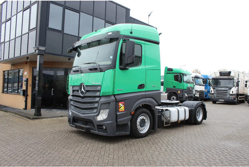 Mercedes-Benz Actros 1942 * 4x2 * 2 TANK * MEGA * - Камион влекач: слика 1 Mercedes-Benz Actros 1942 * 4x2 * 2 TANK * MEGA * - Камион влекач: слика 1
