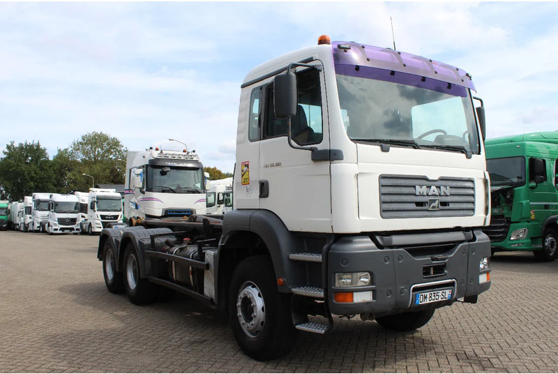 MAN TGA 26.360 * 6X4 * EURO 3 * - Камион со кабелски систем: слика 5 MAN TGA 26.360 * 6X4 * EURO 3 * - Камион со кабелски систем: слика 5