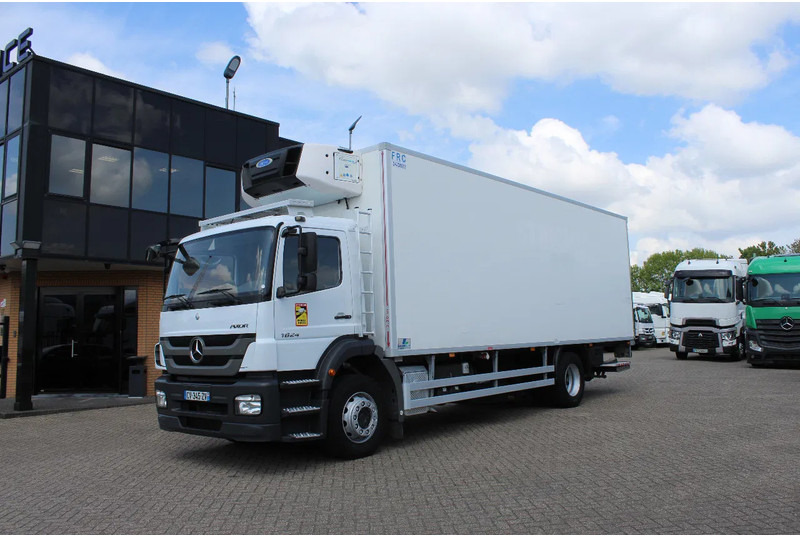 Mercedes-Benz Axor 1824 * EURO5 * 4X2 * CARRIER SUPRA 850 * MANUAL * only 100tkm!!! * - Камион ладилник: слика 1 Mercedes-Benz Axor 1824 * EURO5 * 4X2 * CARRIER SUPRA 850 * MANUAL * only 100tkm!!! * - Камион ладилник: слика 1