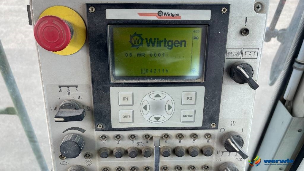 Машина за асфалт Wirtgen WR2400: слика 30