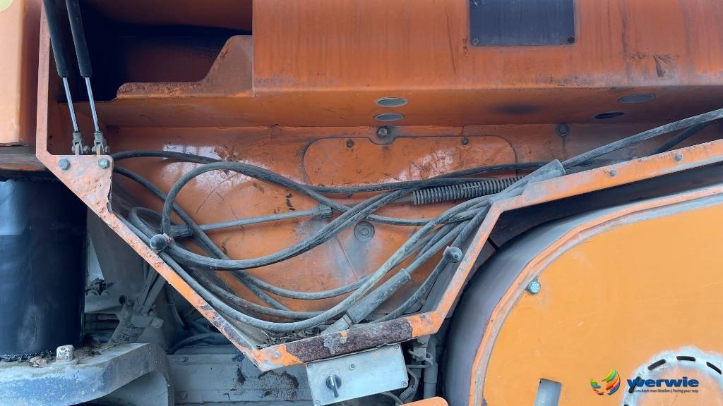 Машина за асфалт Wirtgen WR2400: слика 20