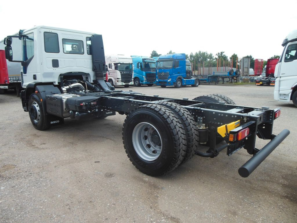 Iveco EUROCARGO ML 180E28/P, PTO - Камион со кабинска шасија: слика 4 Iveco EUROCARGO ML 180E28/P, PTO - Камион со кабинска шасија: слика 4