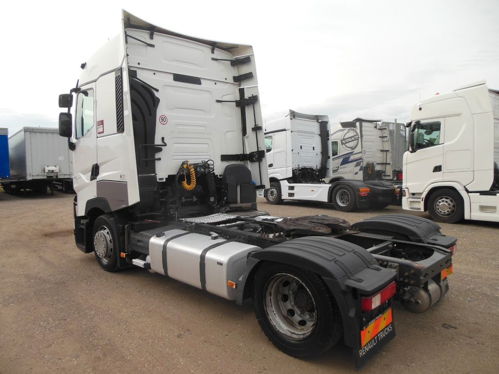 Renault T520 COMFORT, LOWDECK, TOP STAND Renault T520 COMFORT, LOWDECK, TOP STAND - Камион влекач: слика 4 Renault T520 COMFORT, LOWDECK, TOP STAND Renault T520 COMFORT, LOWDECK, TOP STAND - Камион влекач: слика 4