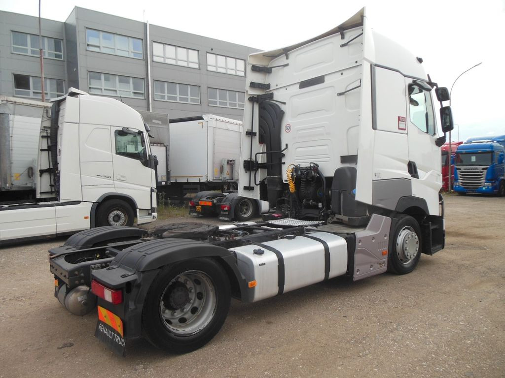 Renault T520 COMFORT, LOWDECK, TOP STAND Renault T520 COMFORT, LOWDECK, TOP STAND - Камион влекач: слика 3 Renault T520 COMFORT, LOWDECK, TOP STAND Renault T520 COMFORT, LOWDECK, TOP STAND - Камион влекач: слика 3