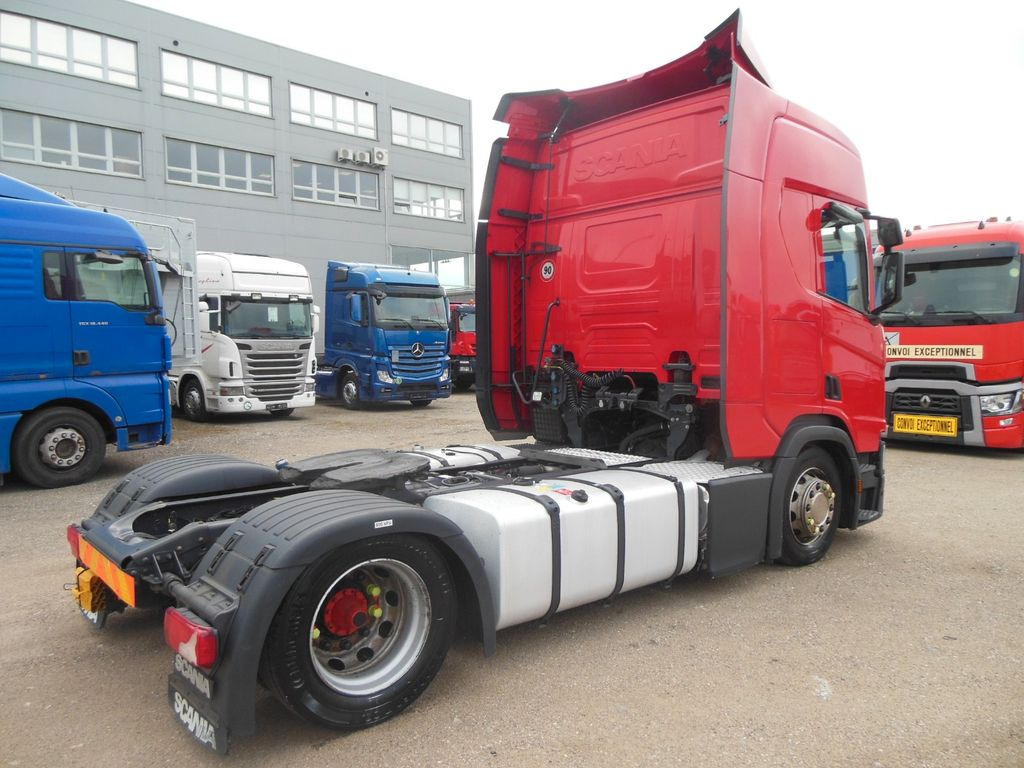 Scania R450 LOWDECK, RETARDER, STANDKLIMA, VOLL LUFT Scania R450 LOWDECK, RETARDER, STANDKLIMA, VOLL LUFT - Камион влекач: слика 3 Scania R450 LOWDECK, RETARDER, STANDKLIMA, VOLL LUFT Scania R450 LOWDECK, RETARDER, STANDKLIMA, VOLL LUFT - Камион влекач: слика 3