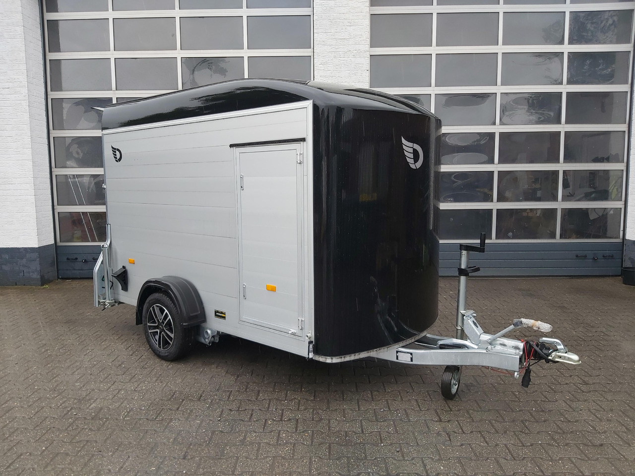 Cargo Roadster 300 300x150x184cm Alu Poly black Seitentür Alufelgen Pullman 100 km/H 1300kg - Приколка сандучар: слика 3 Cargo Roadster 300 300x150x184cm Alu Poly black Seitentür Alufelgen Pullman 100 km/H 1300kg - Приколка сандучар: слика 3