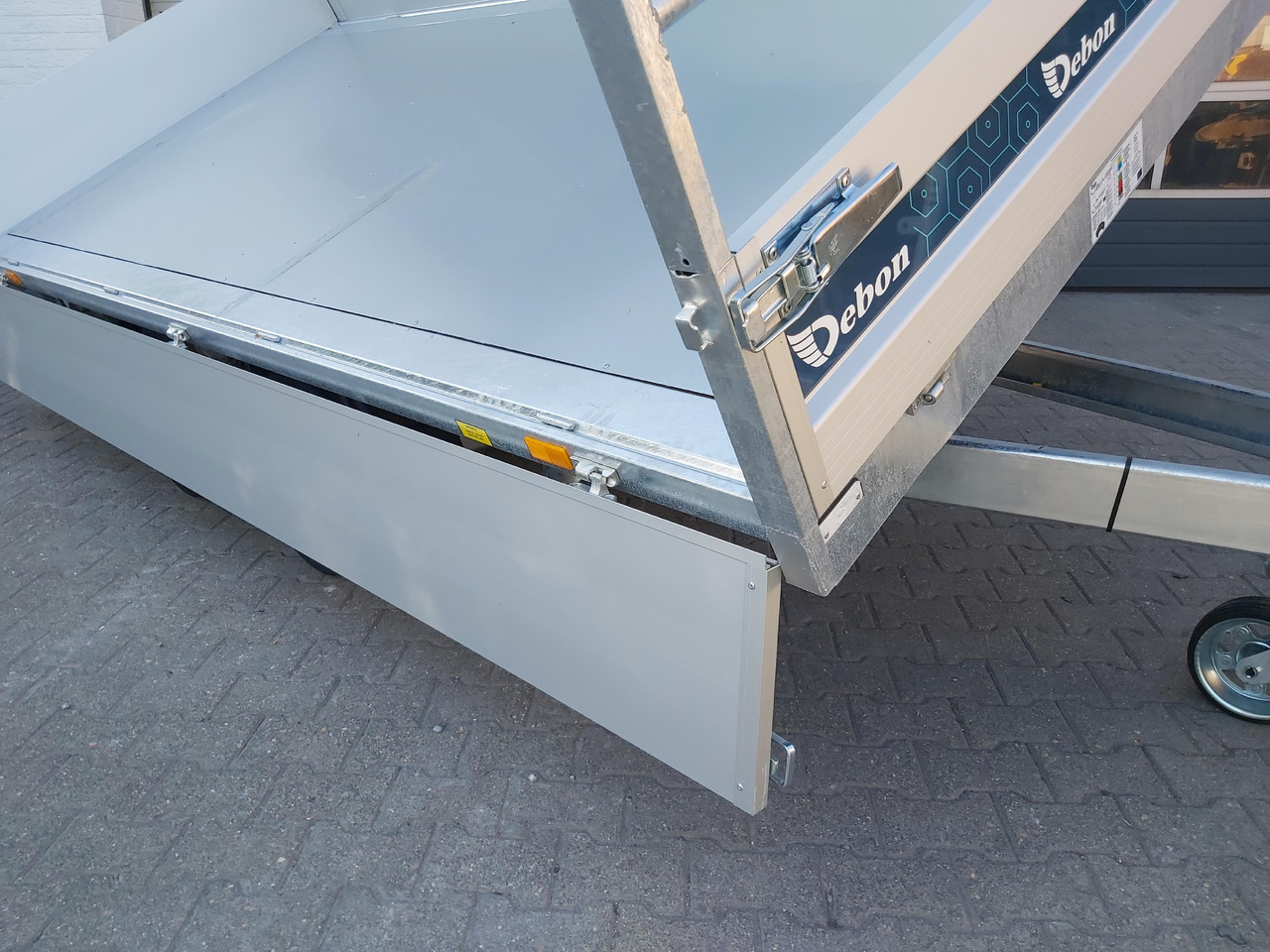 Cheval Liberte Kipper PW 3.6 Elektro Profi Rampen Stützen 360x180x35 3500kg Top Aktion - Кипер приколка: слика 5 Cheval Liberte Kipper PW 3.6 Elektro Profi Rampen Stützen 360x180x35 3500kg Top Aktion - Кипер приколка: слика 5