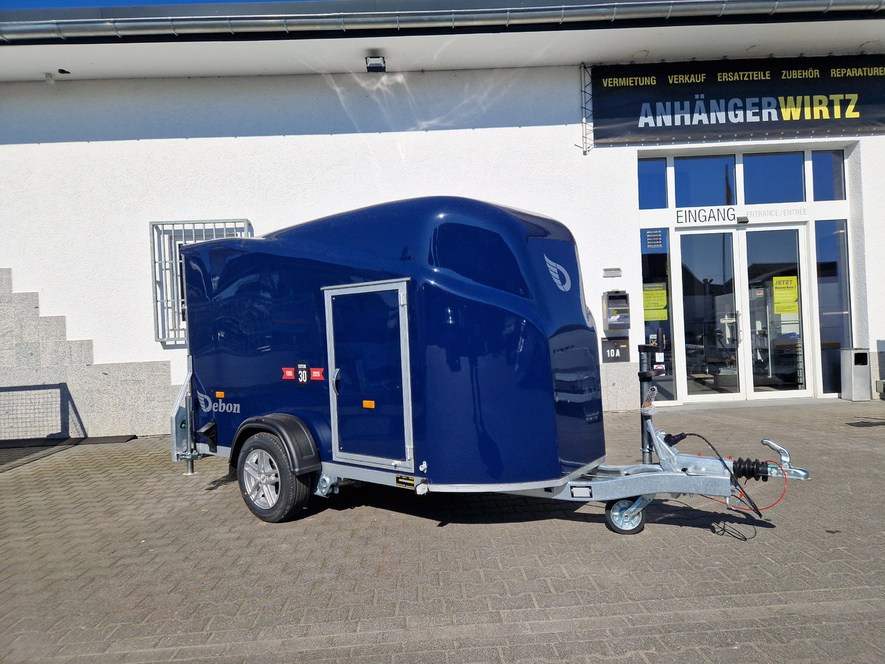 Debon Cargo 1300 300x152x168cm royal blau Seitentür Alufelgen Pullman 1300kg 100km/H Modell 2025 - Автомобил приколка: слика 2 Debon Cargo 1300 300x152x168cm royal blau Seitentür Alufelgen Pullman 1300kg 100km/H Modell 2025 - Автомобил приколка: слика 2