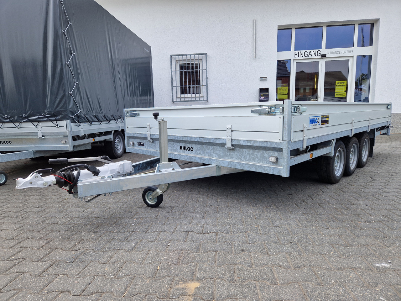 MEDAX - 3 3500 405x223x30cm Tridem 12" niedrig Fahrwerk (XL) 3500kg - Приколка платформа: слика 5 MEDAX - 3 3500 405x223x30cm Tridem 12" niedrig Fahrwerk (XL) 3500kg - Приколка платформа: слика 5