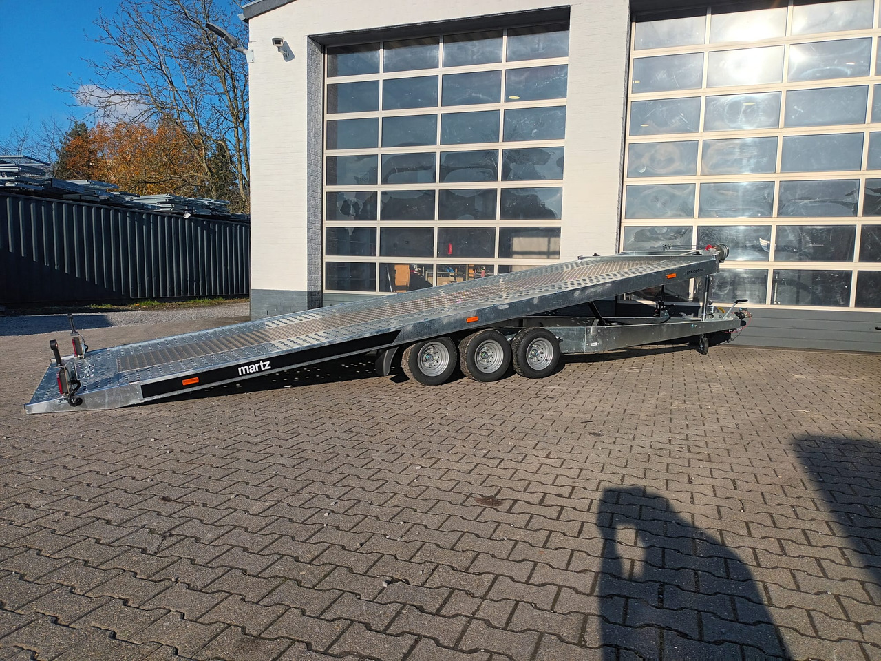Martz Cartrailer GT KIPP 580/3 3,5T 580x215cm Profi Lohr Stahl & Aluboden Tridem 10" 3500kg 100km/H - Автотранспортна приколка: слика 1 Martz Cartrailer GT KIPP 580/3 3,5T 580x215cm Profi Lohr Stahl & Aluboden Tridem 10" 3500kg 100km/H - Автотранспортна приколка: слика 1