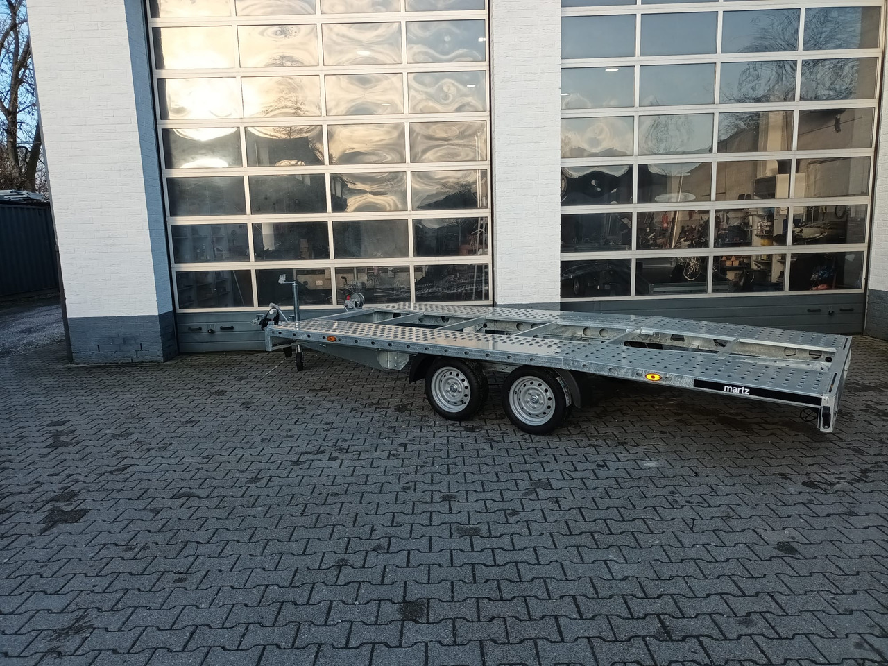 Martz GT UNIDECK PLUS 450/2 S 2,7T Lohr Stahl Fahrschienen Winde 13" 2700kg - Автотранспортна приколка: слика 3 Martz GT UNIDECK PLUS 450/2 S 2,7T Lohr Stahl Fahrschienen Winde 13" 2700kg - Автотранспортна приколка: слика 3
