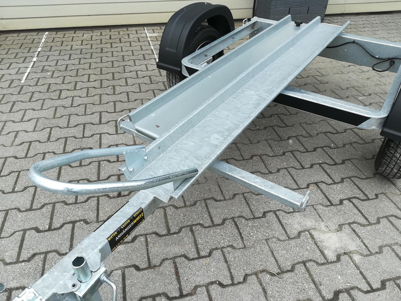 Motorradanhänger Moto 1 750 200x107cm 1ner Motorrad Januar Online Angebot - Приколка за мотоцикл: слика 4 Motorradanhänger Moto 1 750 200x107cm 1ner Motorrad Januar Online Angebot - Приколка за мотоцикл: слика 4