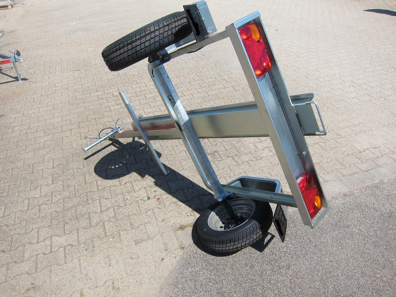 Motorradanhänger Moto 1 750 200x107cm 1ner Motorrad Januar Online Angebot - Приколка за мотоцикл: слика 5 Motorradanhänger Moto 1 750 200x107cm 1ner Motorrad Januar Online Angebot - Приколка за мотоцикл: слика 5