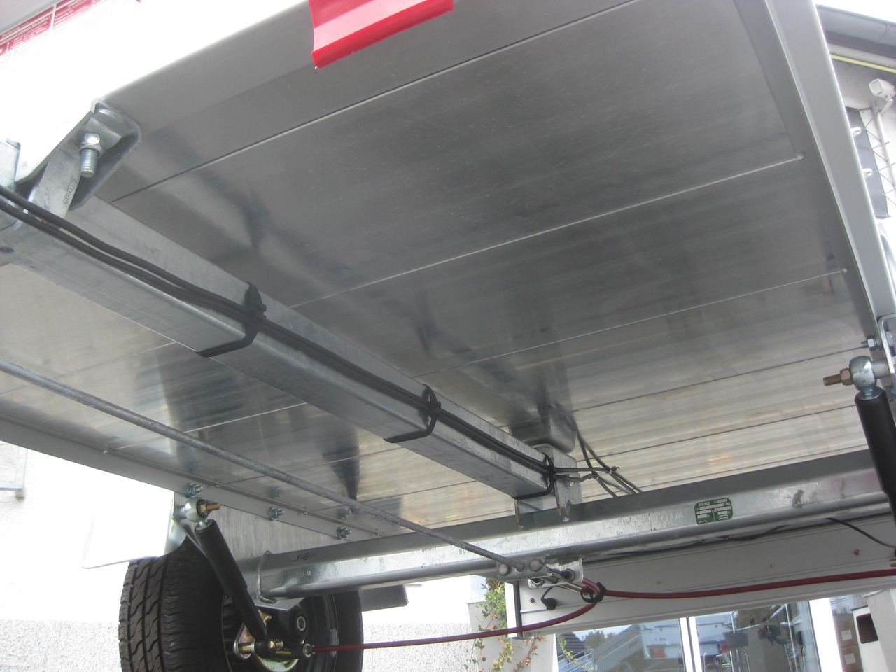 PKW Anhänger Koch Aluline+ B1000 205x105x40cm ALUBODEN (XS) 1000kg 100km/H Januar Online - Автомобил приколка: слика 2 PKW Anhänger Koch Aluline+ B1000 205x105x40cm ALUBODEN (XS) 1000kg 100km/H Januar Online - Автомобил приколка: слика 2