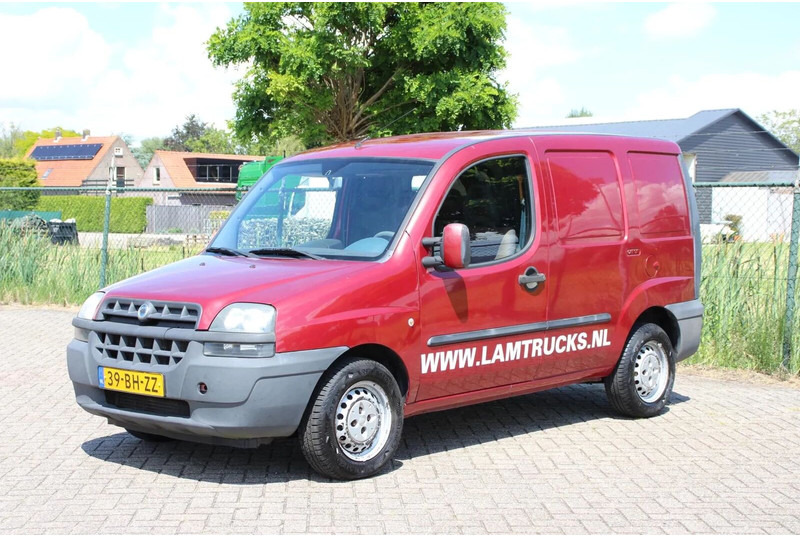 Fiat Doblò Cargo 1.9 JTD SCHUIFDEUR - Товарно комбе: слика 1 Fiat Doblò Cargo 1.9 JTD SCHUIFDEUR - Товарно комбе: слика 1