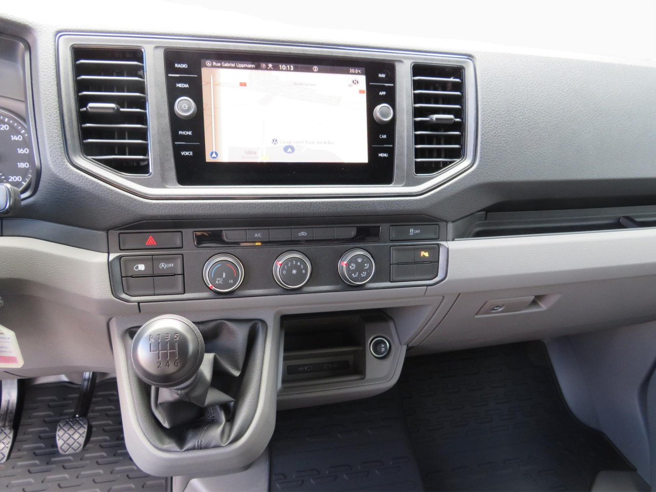 VOLKSWAGEN Crafter 35 L3H3 Kasten Klima Navi ZV - Товарно комбе: слика 4 VOLKSWAGEN Crafter 35 L3H3 Kasten Klima Navi ZV - Товарно комбе: слика 4