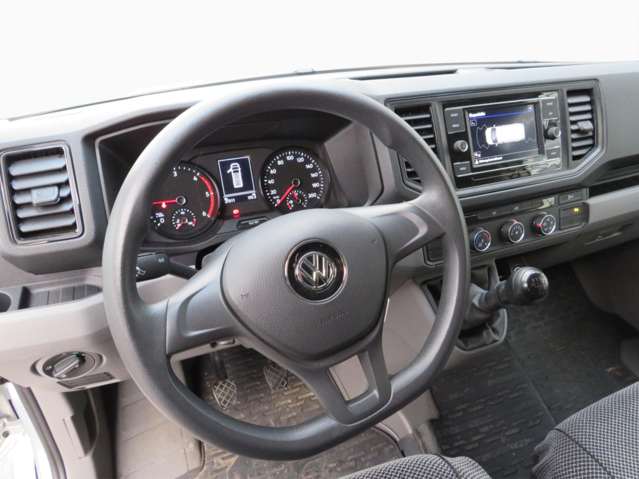 VOLKSWAGEN Crafter 35 L4H3 Doka Kasten Klima AHK Navi ZV - Товарно комбе, Комби со двојна кабина: слика 2 VOLKSWAGEN Crafter 35 L4H3 Doka Kasten Klima AHK Navi ZV - Товарно комбе, Комби со двојна кабина: слика 2